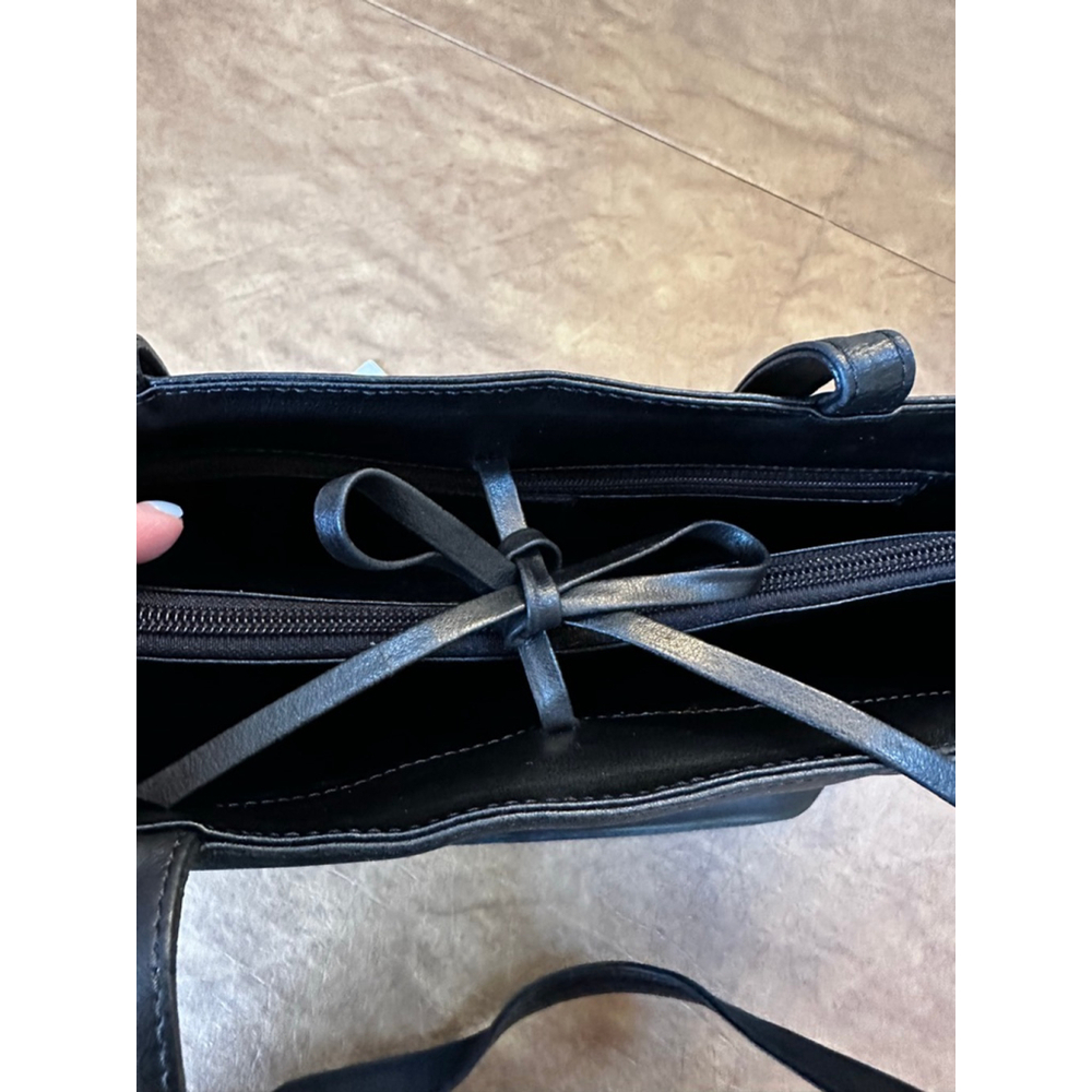 Gianni Versace Black Leather Medusa Tote Bag - Picture 10 of 13